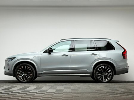 2025 Volvo XC90 - thumbnail 4