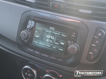 2016 Alfa Romeo Giulietta 1.6 JTD 120HP SUPER SPORT 4DR €10,999 thumbnail