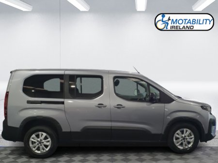 2025 Peugeot Rifter Wheelchair Accessible 7 Seat €67,000