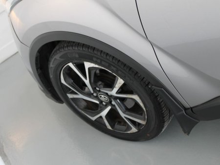 2019 Toyota C-HR - thumbnail 18