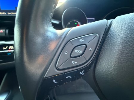 2018 Toyota C-HR - thumbnail 16