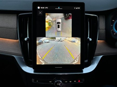 2025 Volvo XC90 - thumbnail 17