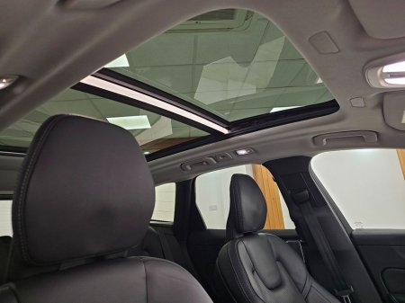 2025 Volvo XC60 - thumbnail 14