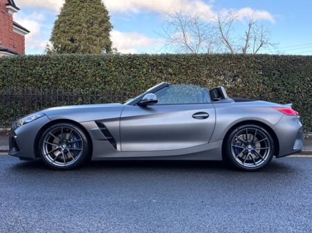 2019 BMW Z4 Z4 M40I €41,950 thumbnail