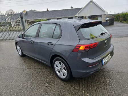 2023 Volkswagen Golf 1.0 TSI 110HP Life €25,950 thumbnail