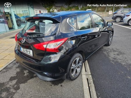 2016 Nissan Pulsar - view 2