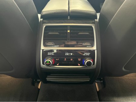 2017 BMW 7 Series - thumbnail 16