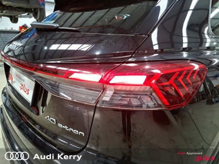 2021 Audi Q4 e-tron 40 E-tron 40 S Line thumbnail