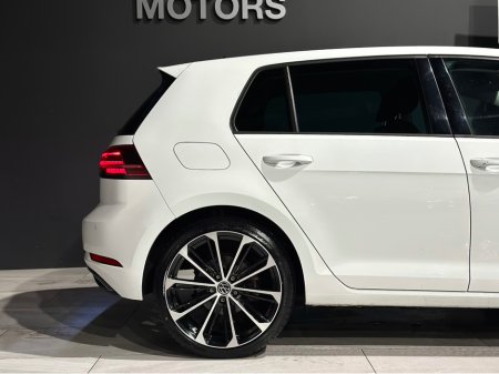 2020 Volkswagen Golf E 136 BHP AUTO E-GOLF €13,950 thumbnail