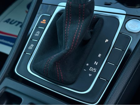 2016 Volkswagen Golf - thumbnail 21