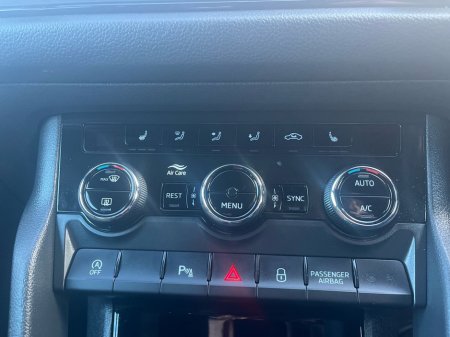 2023 Skoda Kodiaq 2.0 TDI 150HP DSG SportLine 7 Seat €48,950 thumbnail