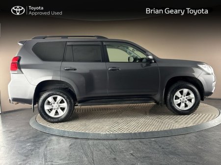 2022 Toyota Landcruiser - view 3