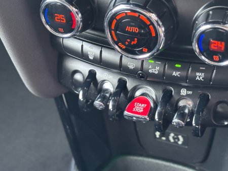 2015 MINI Hatch  €8,950 thumbnail