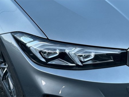 2026 BMW 3 Series 330e Sport thumbnail