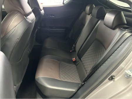 2017 Toyota C-HR - thumbnail 12