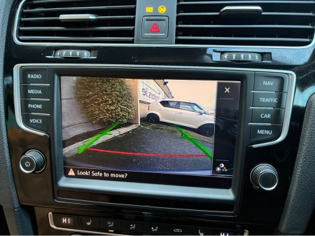 2014 Volkswagen Golf EDITION 40 AUTOMATIC 1.4 PETROL //HALF LEATHER SEATS//HEATED SEATS//REVERSE CAMERA//ADAPTIVE CRUISE CONTROL//KEYLESS ENTRY// €13,950 thumbnail