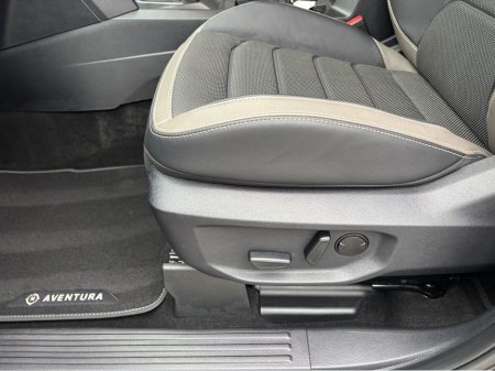 2024 Volkswagen Amarok AVENTURA V6 TDI 4M DC 4MOTION €61,900 thumbnail