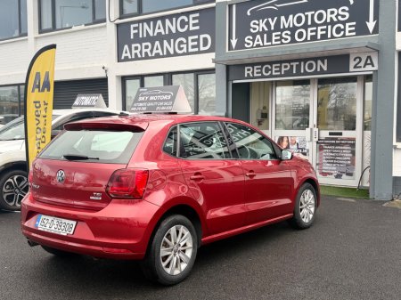 2015 Volkswagen Polo 1.2 TSI 3DR 90HP Comfortline + €11,390 thumbnail
