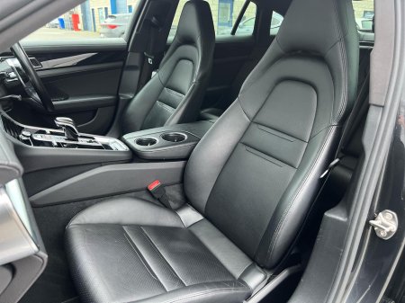 2018 Porsche Panamera - thumbnail 18