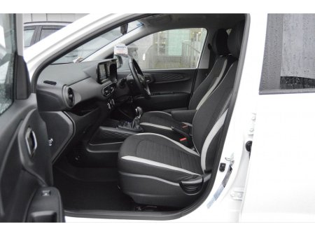 2024 Hyundai i10 i10 Deluxe Plus Auto €21,995 thumbnail