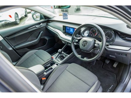 2022 Skoda Octavia 2022 Skoda OCTAVIA AMB 2.0TDI 115HP €25,950 thumbnail