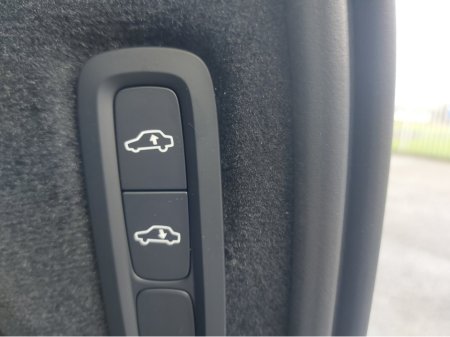 2026 Volvo XC90 T8 PHEV PLUS DARK AWD 5DR €99,950 thumbnail