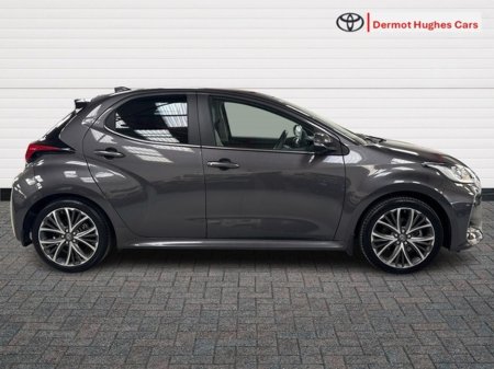 2023 Toyota Yaris - thumbnail 3