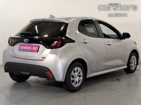 2021 Toyota Yaris 1.5 HYBRID €17,880 thumbnail