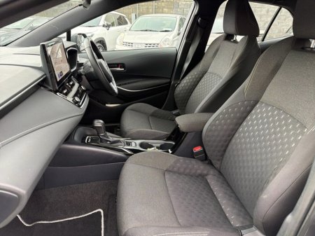 2025 Toyota Corolla - thumbnail 6