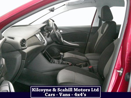 2020 Vauxhall Grandland X X SE TURBO D thumbnail