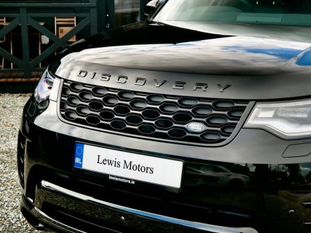 2025 Land Rover Discovery  €138,950 thumbnail
