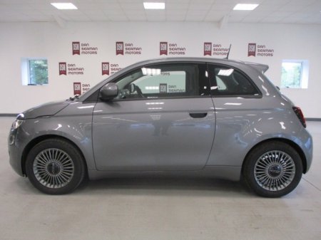 2025 Fiat 500e 