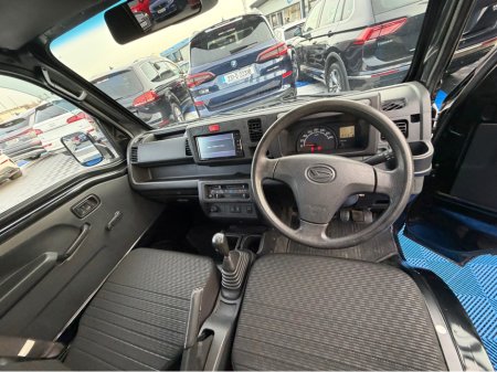 2019 Daihatsu Fourtrak - thumbnail 20