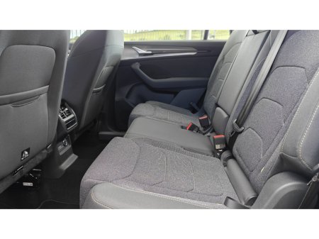 2025 Skoda Kodiaq SELECTION 2.0TDI 150HP DSG- AS NEW WITH FACTORY WARRANTY-NEW MODEL €52,950 thumbnail