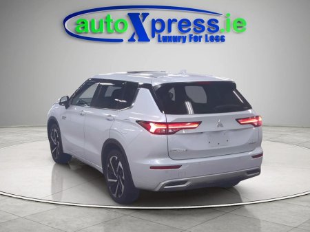 2023 Mitsubishi Outlander - thumbnail 11