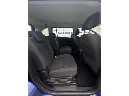 2016 Ford Grand C-Max 1.5 TDCI ZETEC 120 120PS 5DR €8,999 thumbnail