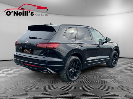 2021 Volkswagen Touareg - photo 3