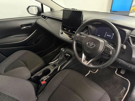 2023 Toyota Corolla Luna Saloon 4DR Auto €24,777 thumbnail