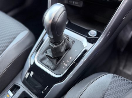 2021 Volkswagen T-Roc R-LINE - 2.0L DIESEL - AUTO - 12M WARRANTY - CAR: 1699 €29,950 thumbnail