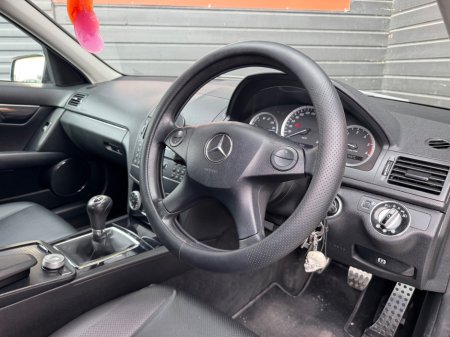 2009 Mercedes-Benz C Class - thumbnail 8