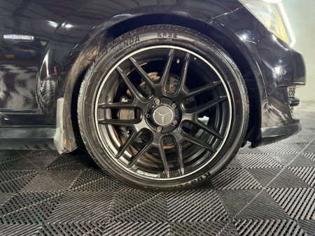 2012 Mercedes-Benz C Class - thumbnail 4