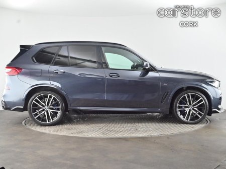 2020 BMW X5 xDrive30d M Sport (Full KIT) €59,880 thumbnail