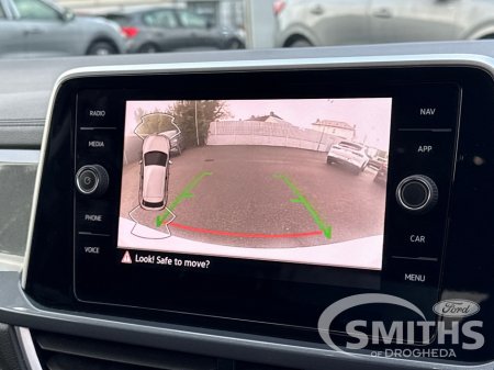 2023 Volkswagen T-Roc STYLE 1.5TSI 150HP €32,950 thumbnail