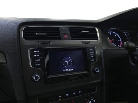 2013 Volkswagen Golf 1.6 TDI 105BHP BLUEMOTION €9,950 thumbnail