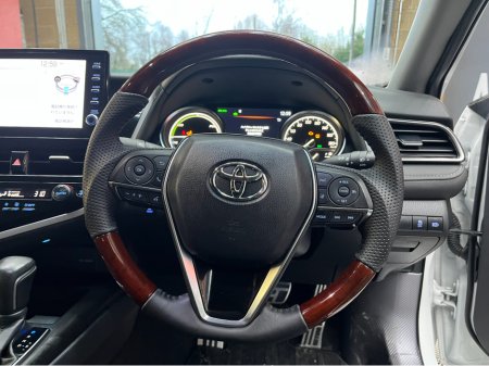 2023 Toyota Camry €39950 2023 TOYOTA CAMRY WS 2.5 AUTOMATIC / CRUISE CONTROL / REVERSE CAMERA / ELECTRIC HEATED SEATS / PADDLE SHIFTERS €39,950 thumbnail
