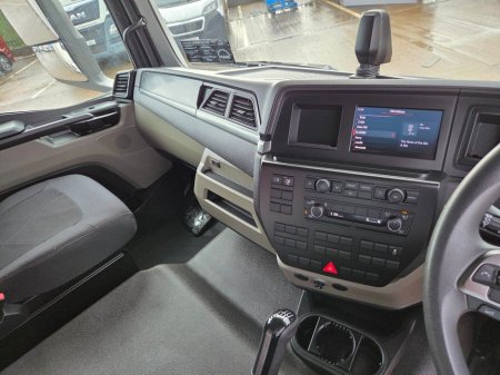 2025 MAN TGL 8.190 Curtain Side thumbnail