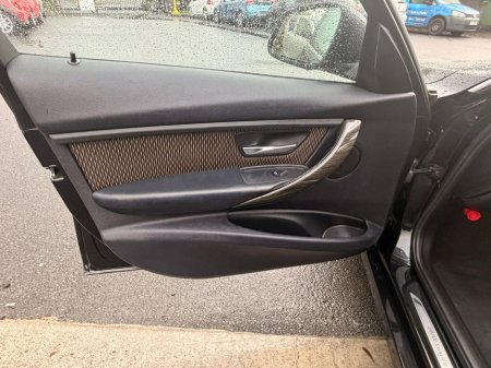 2012 BMW 3 Series  €11,500 thumbnail