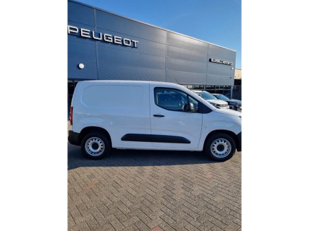 2024 Peugeot Partner  €22,950