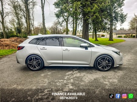 2020 Toyota Corolla - thumbnail 3