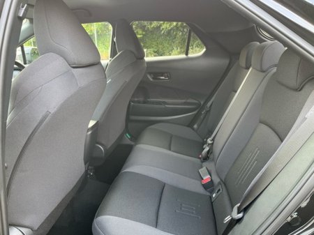 2025 Toyota C-HR C-HR HYBRID SPORT 1.8 €39,450 thumbnail